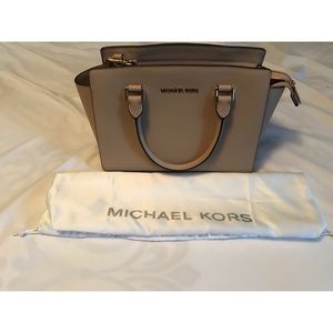 Michael Kors Selma Satchel (Medium)